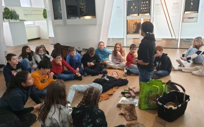 Mit dem Bus in die Steinzeit